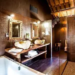 Ξενοδοχείο Le Clos Des Vignes 5*