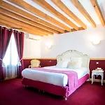 Ξενοδοχείο Le Clos Des Vignes 5*