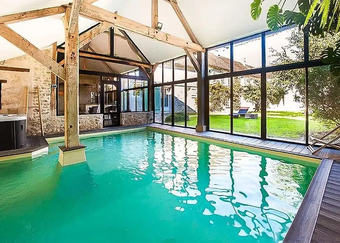 Le Clos Des Vignes Hotel 5*