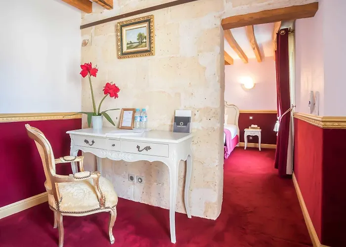 Le Clos Des Vignes Hotel 5*